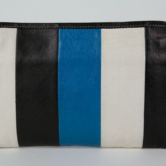 Bazaar Clutch - Picture 7 of 10